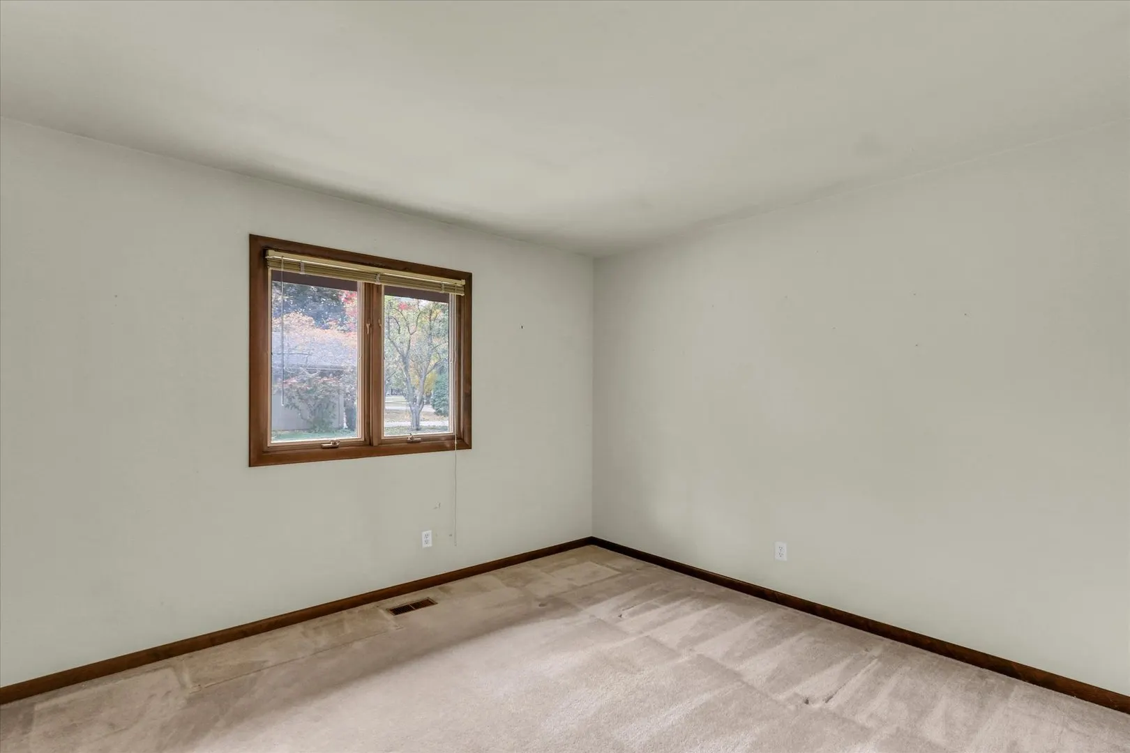 2208 Plymouth Drive IL