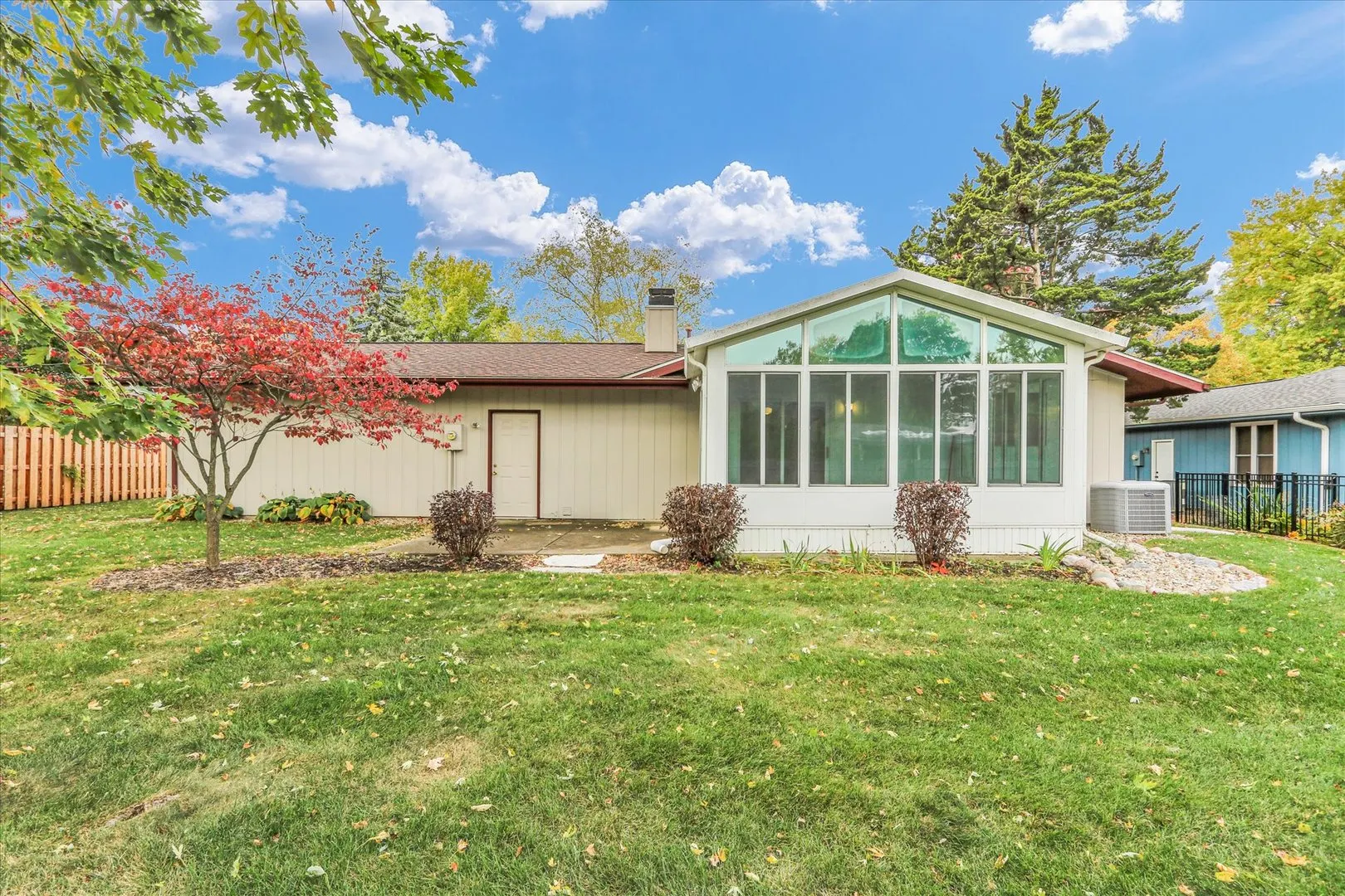 2208 Plymouth Drive IL