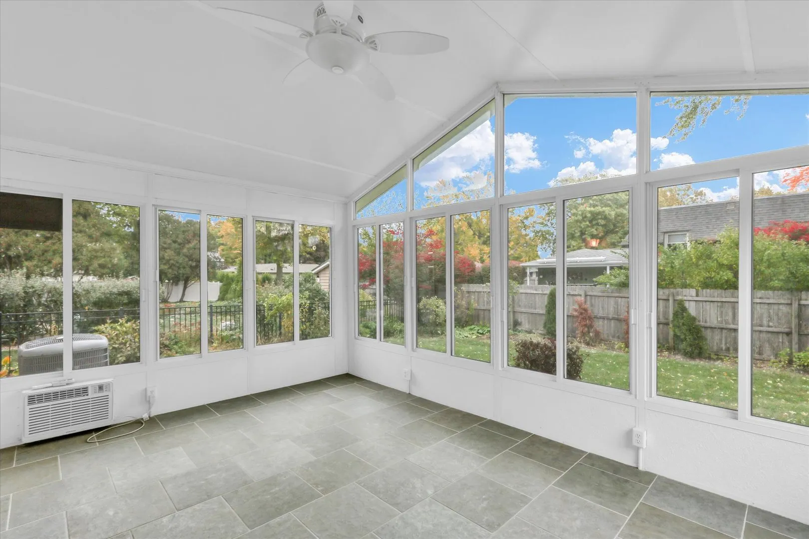 2208 Plymouth Drive IL