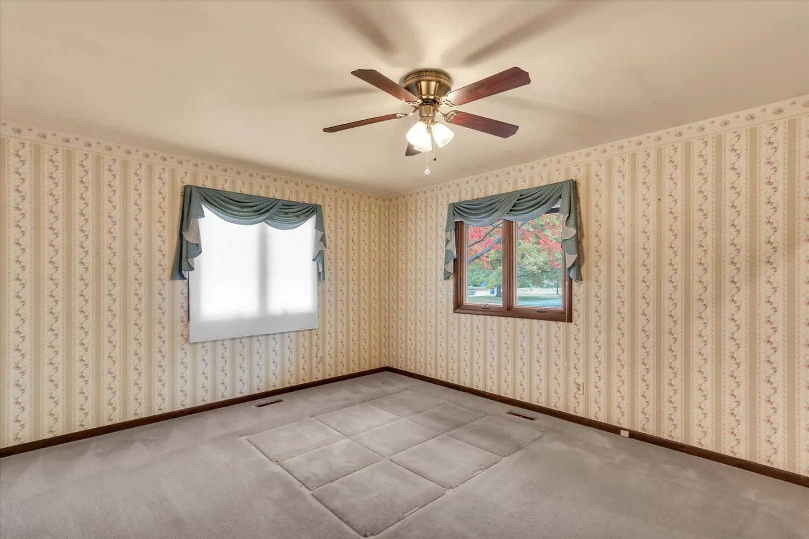 2208 Plymouth Drive IL