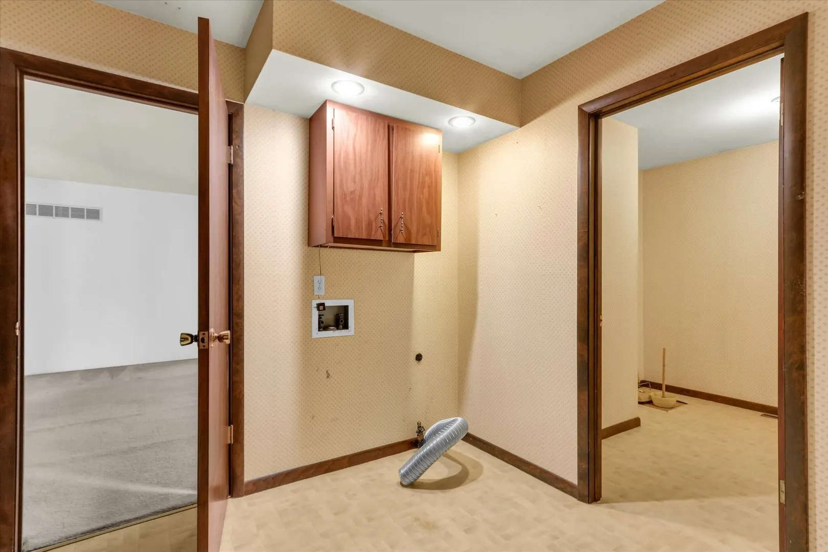 2208 Plymouth Drive IL