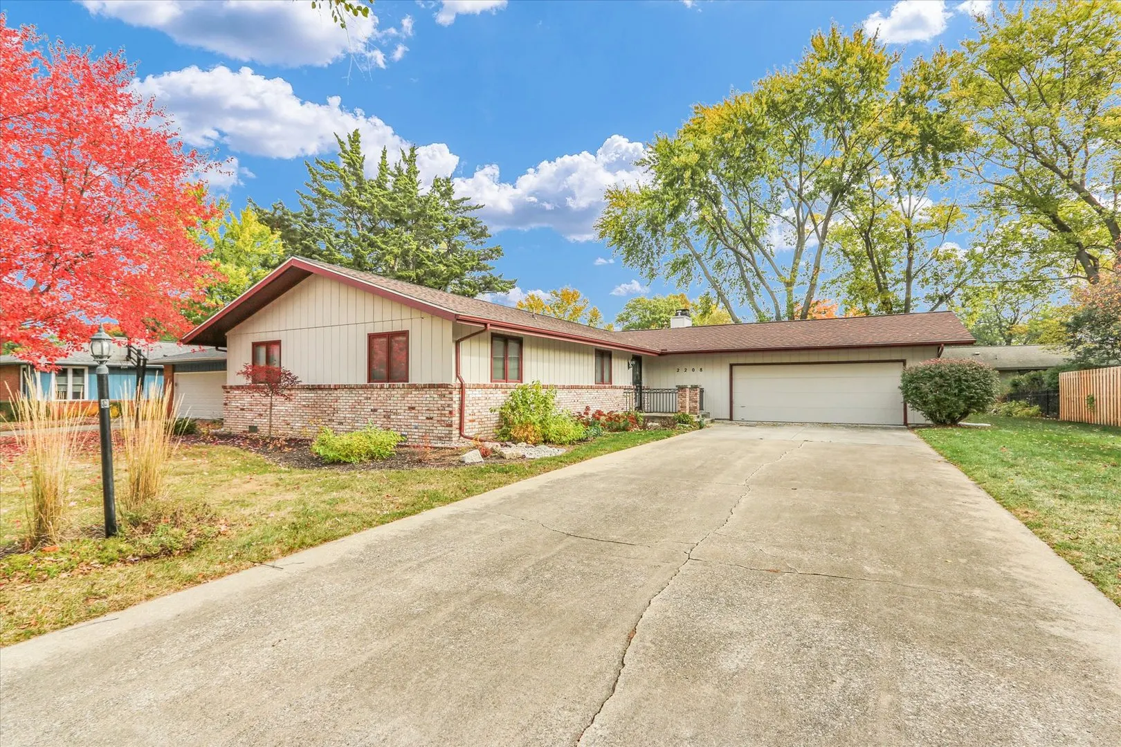 2208 Plymouth Drive IL