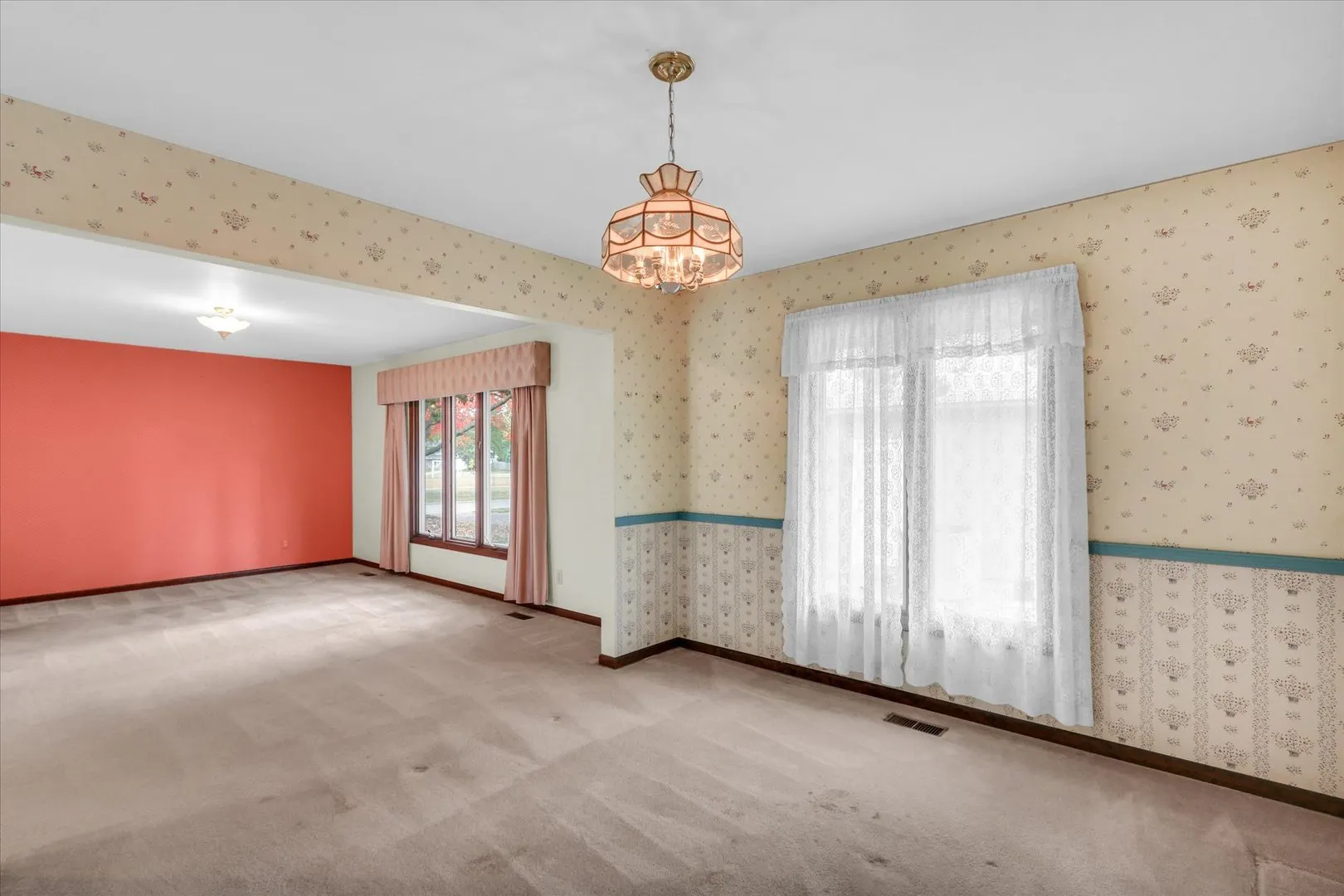 2208 Plymouth Drive IL