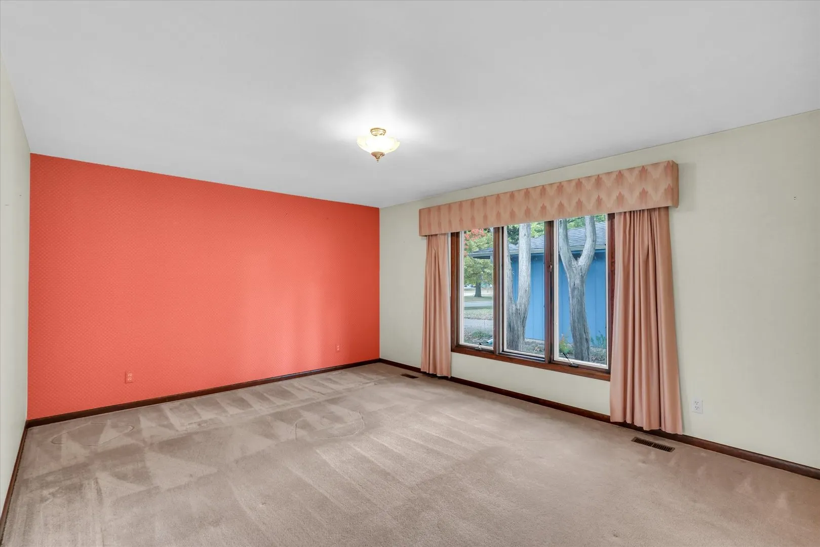 2208 Plymouth Drive IL