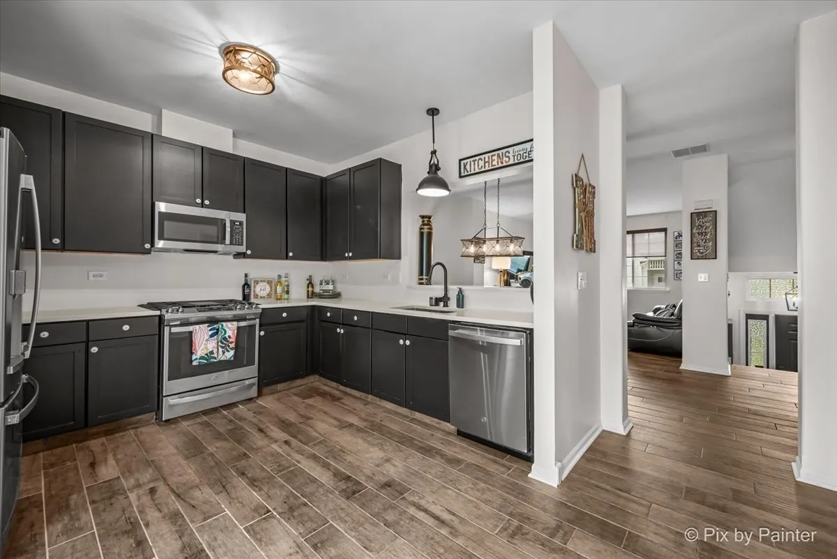 659 S Rosehall Lane IL