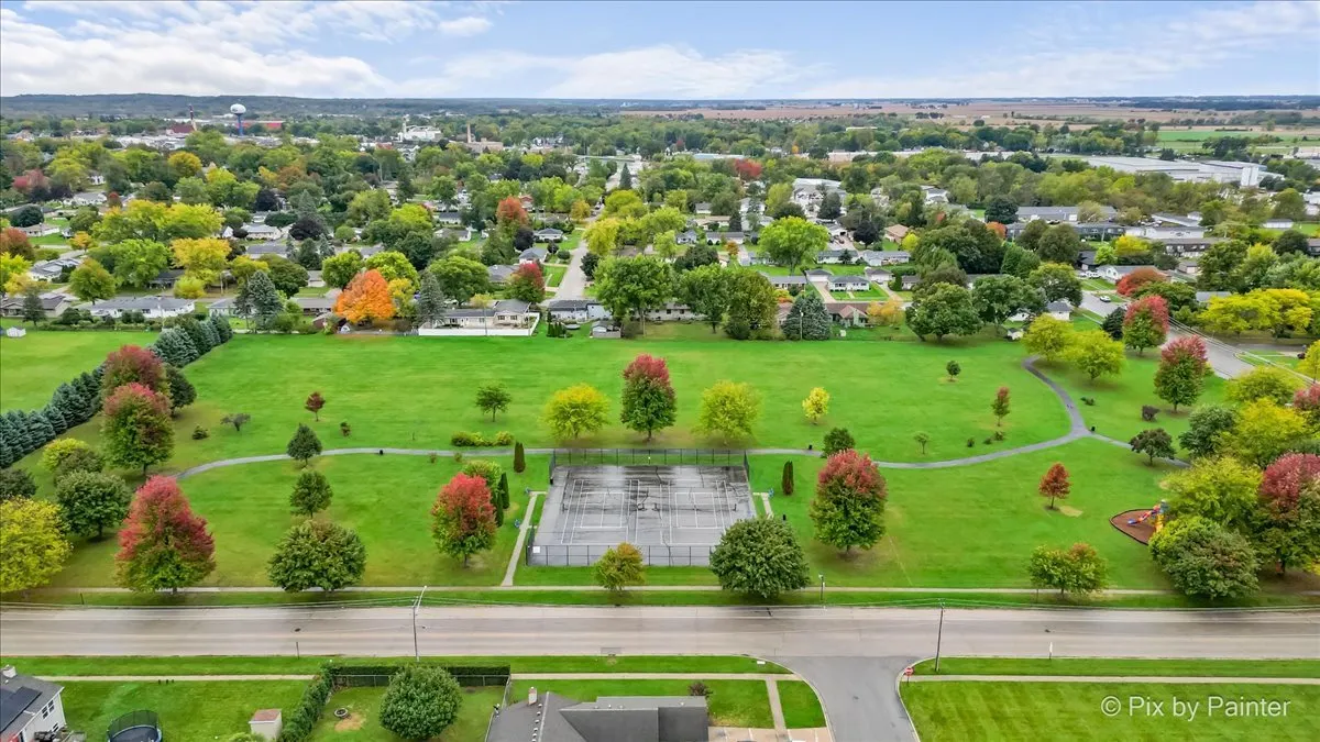 659 S Rosehall Lane IL