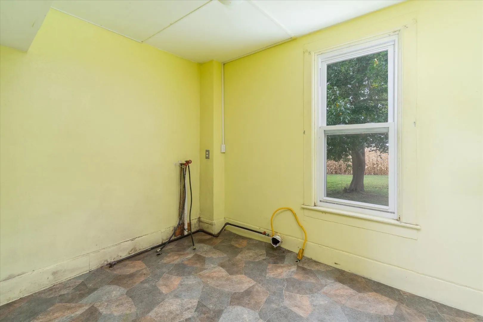 107 E Long Street IL