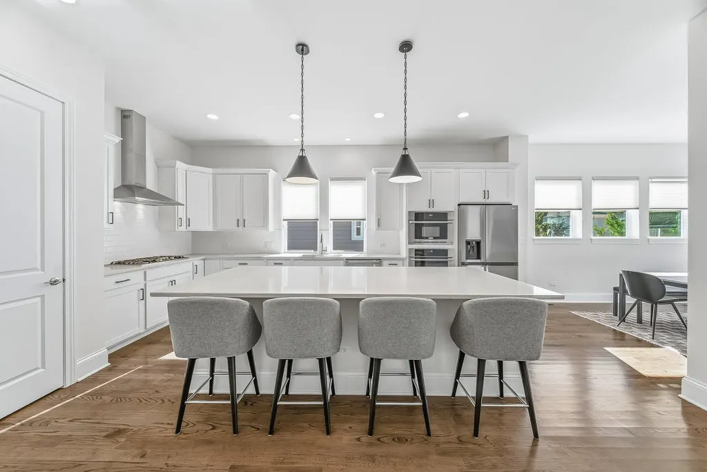 1053 Ironwood Court IL