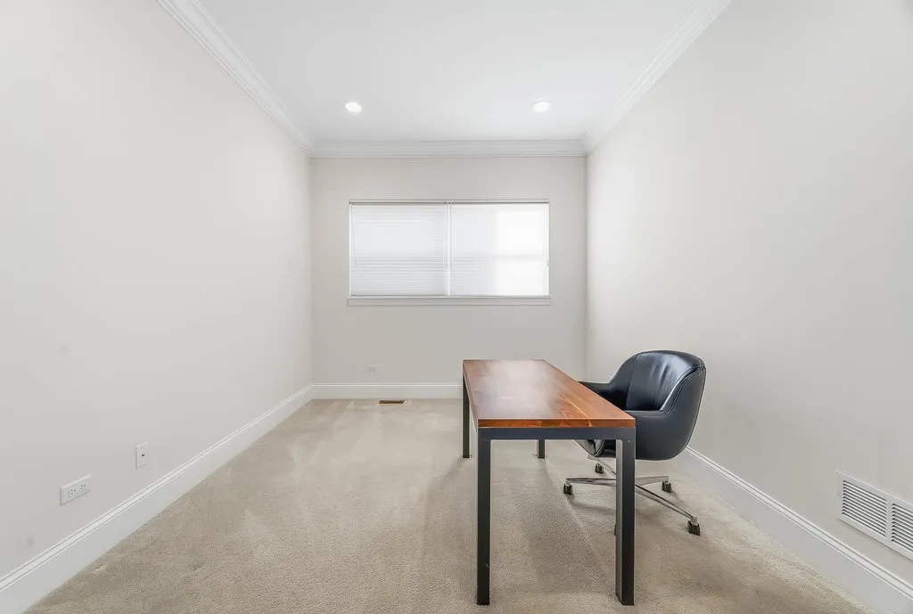 1053 Ironwood Court IL