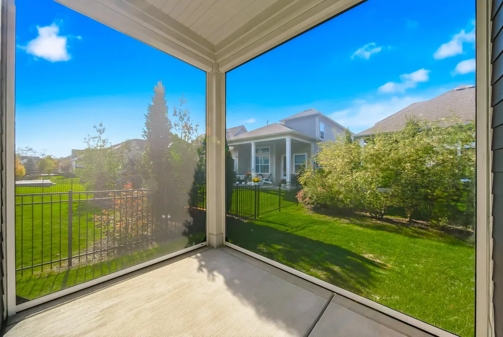 1053 Ironwood Court IL