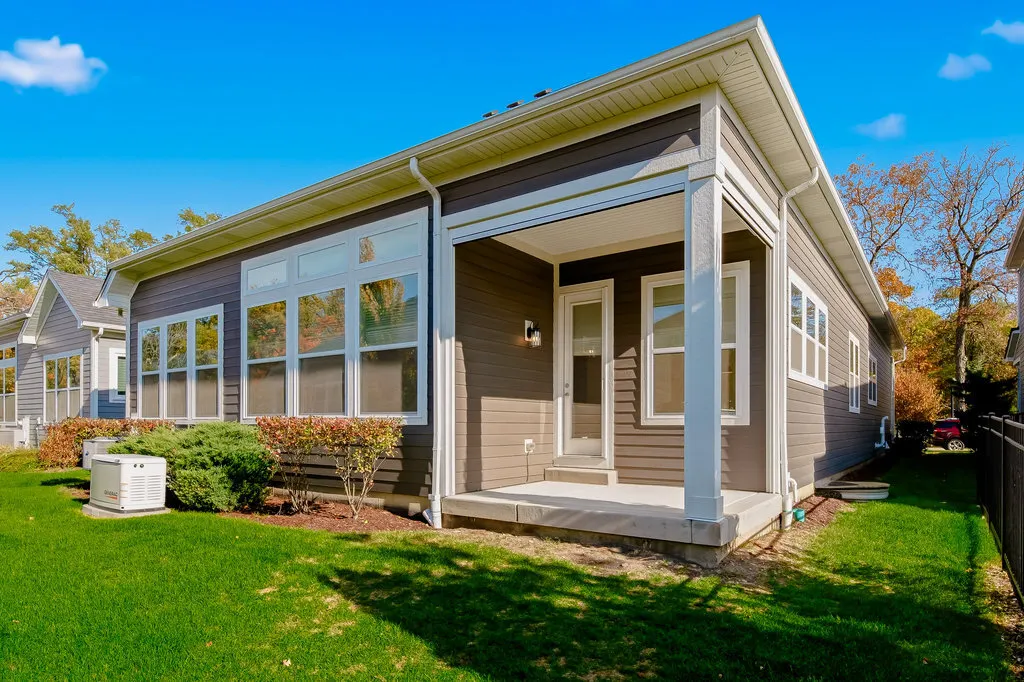 1053 Ironwood Court IL