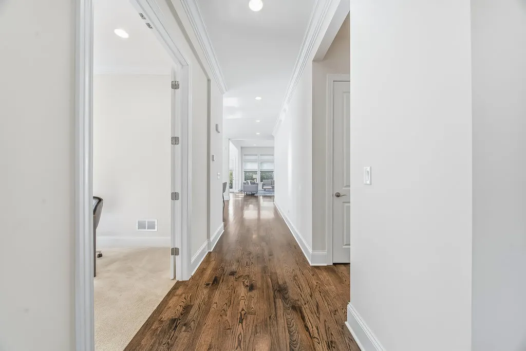 1053 Ironwood Court IL