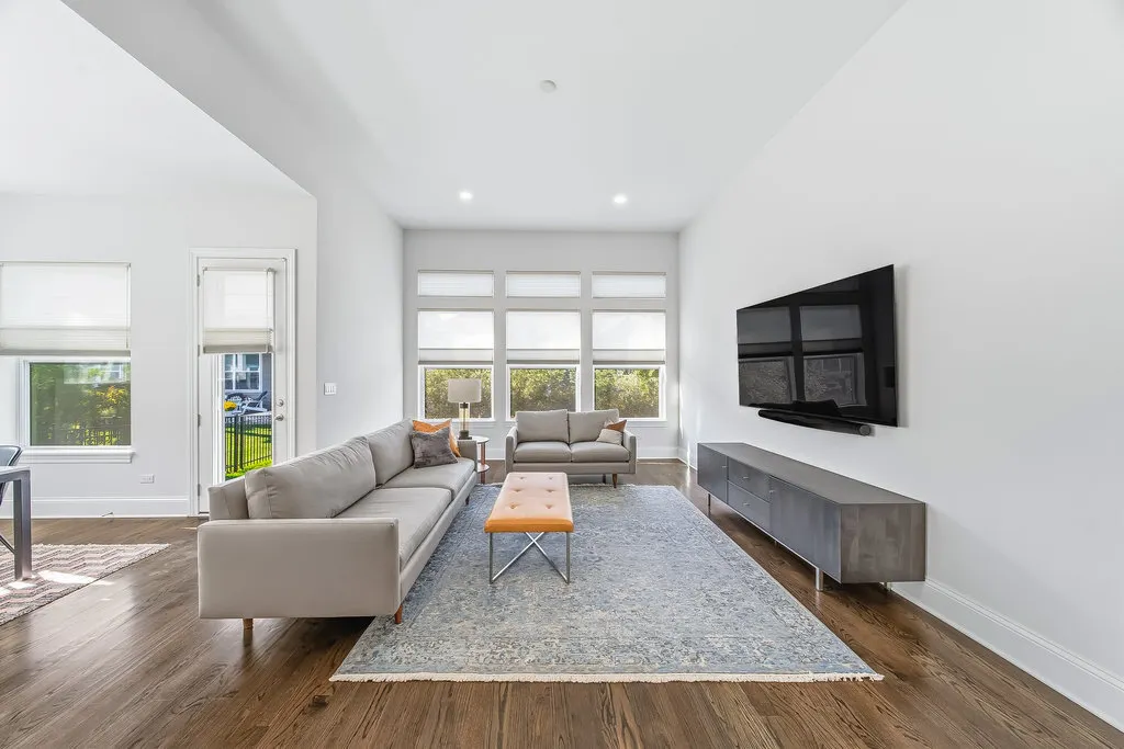 1053 Ironwood Court IL