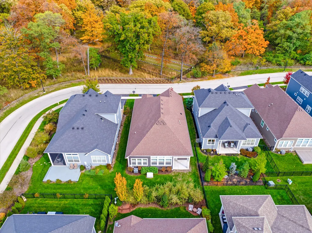 1053 Ironwood Court IL