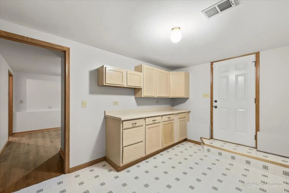 1842 Country Knoll Lane IL