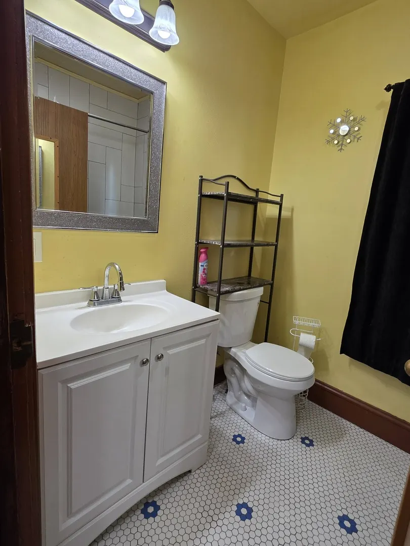 803 Broadway Avenue IL