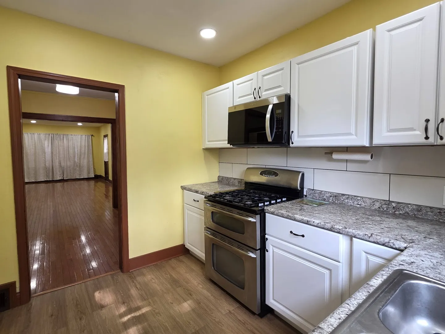 803 Broadway Avenue IL