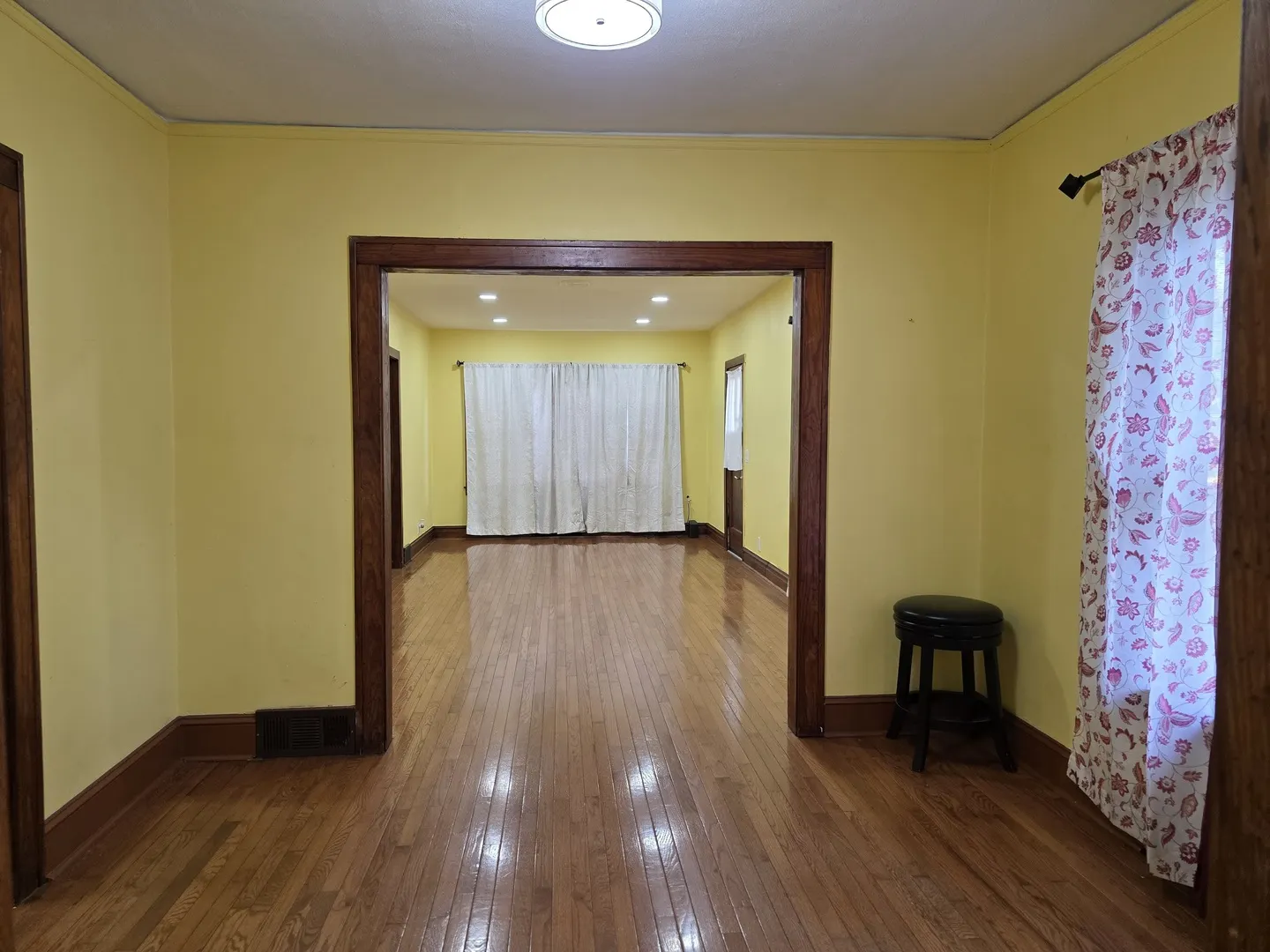 803 Broadway Avenue IL