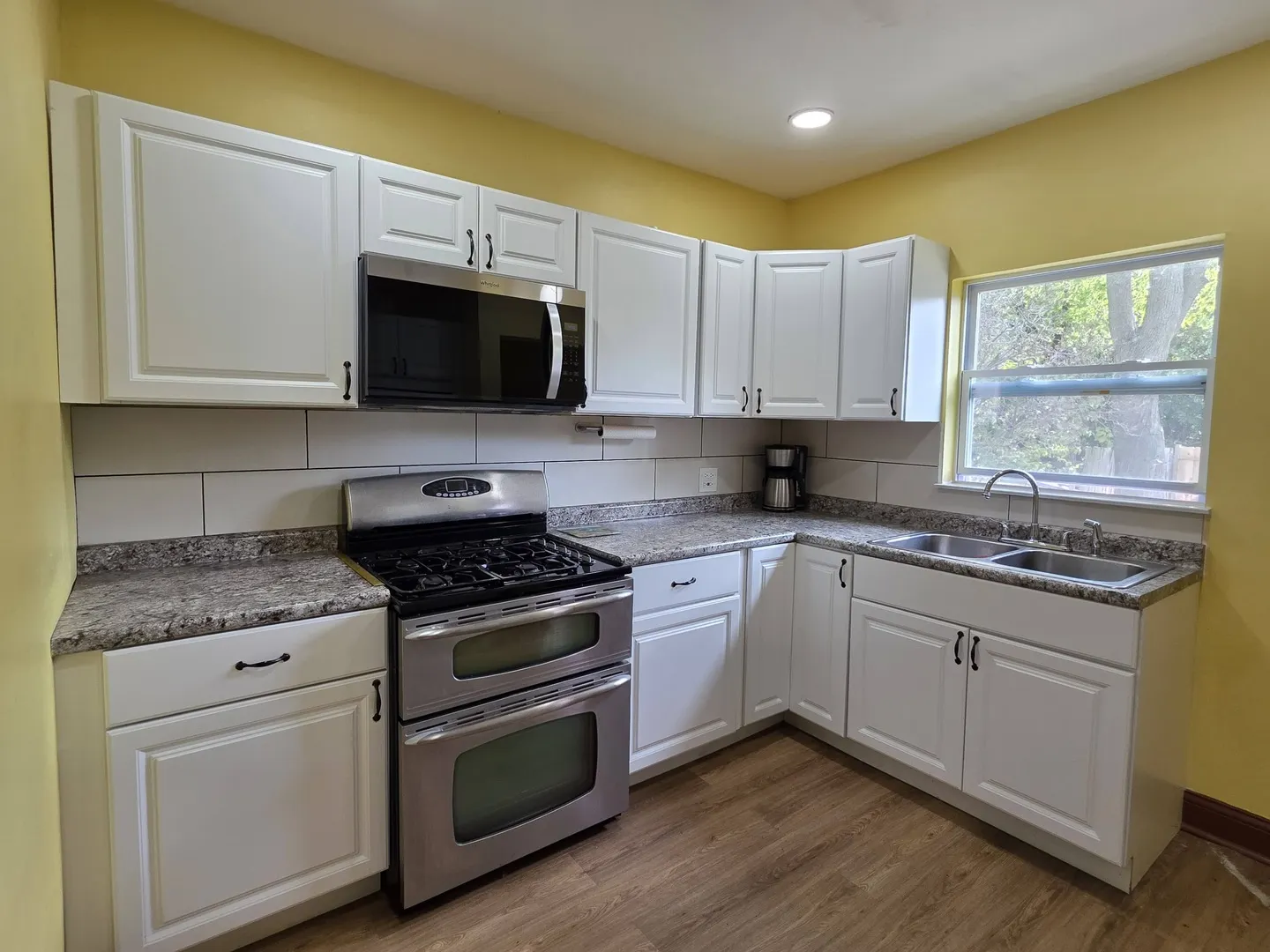 803 Broadway Avenue IL