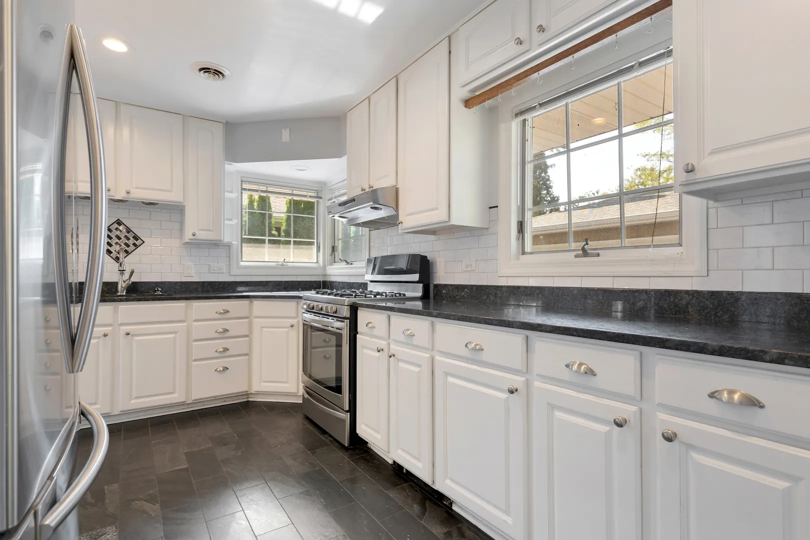 240 Scott Avenue IL