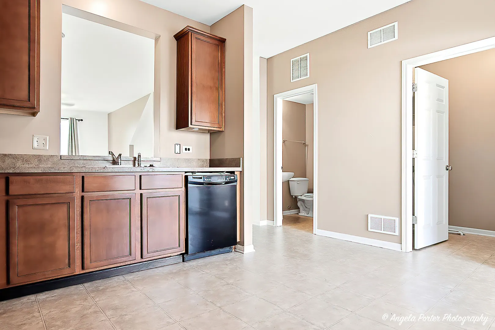 2067 Concord Drive 14-2 IL
