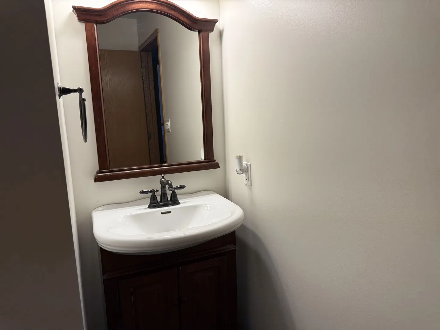 729 River Edge Circle IL