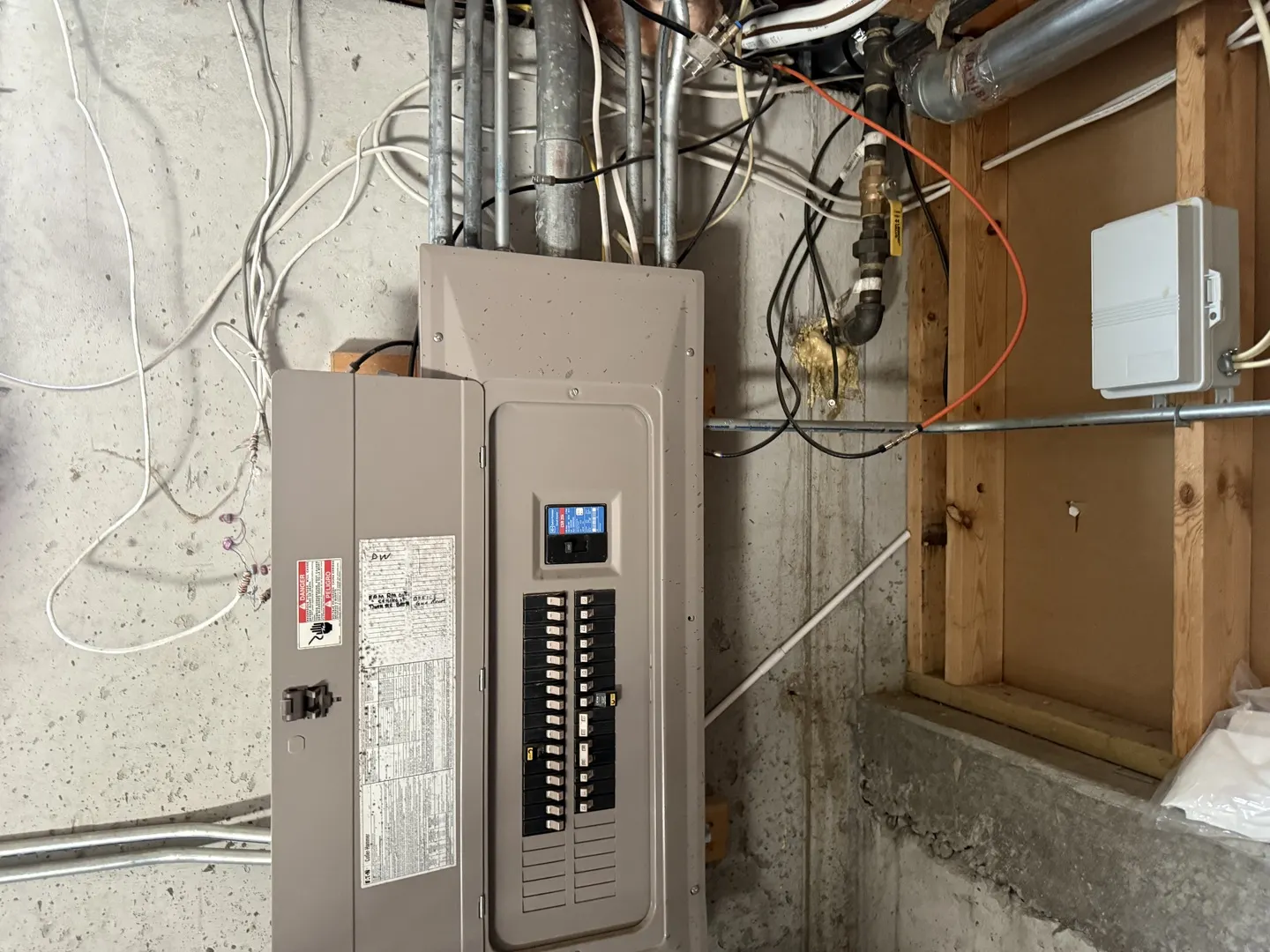 729 River Edge Circle IL