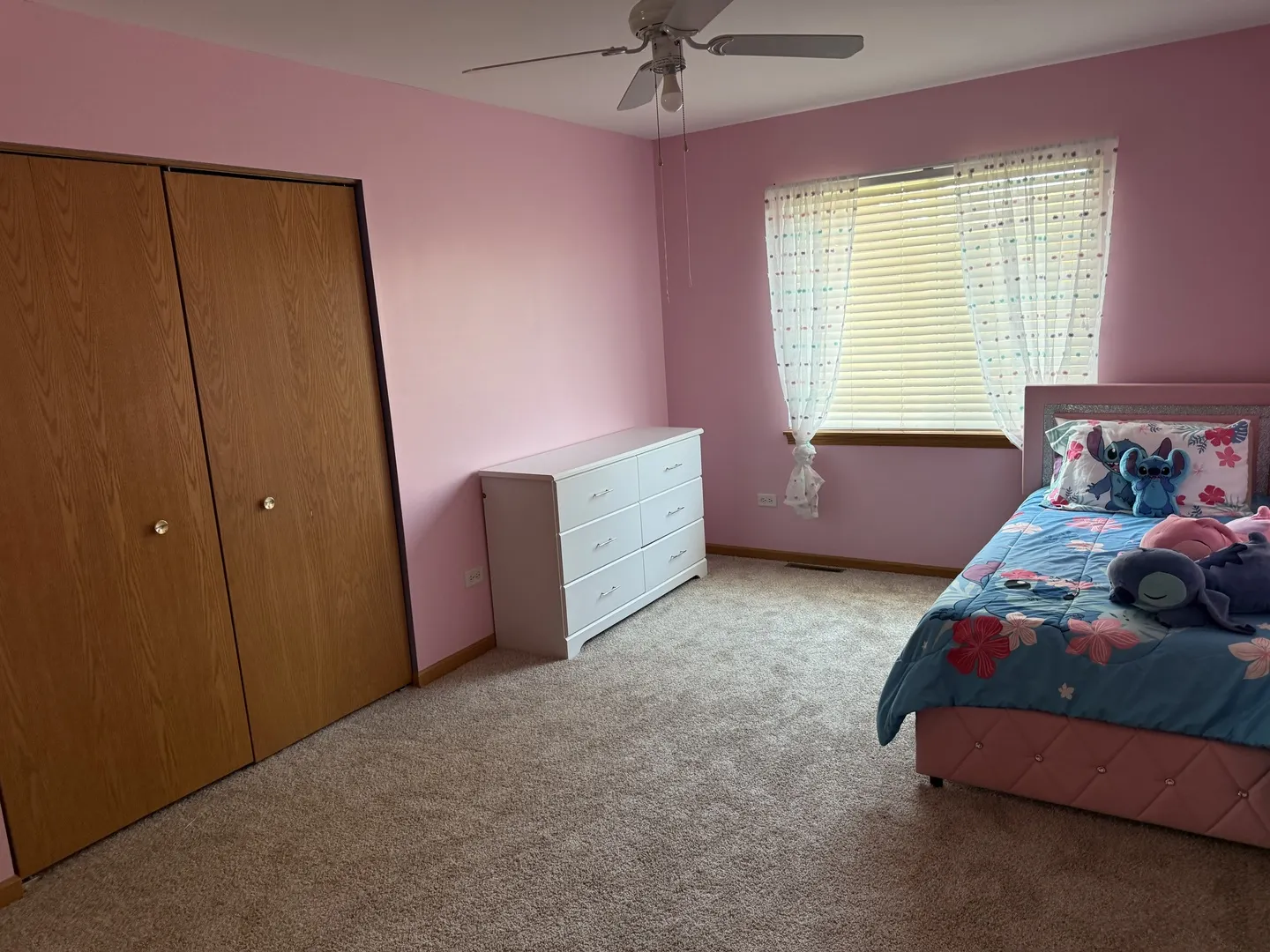 729 River Edge Circle IL