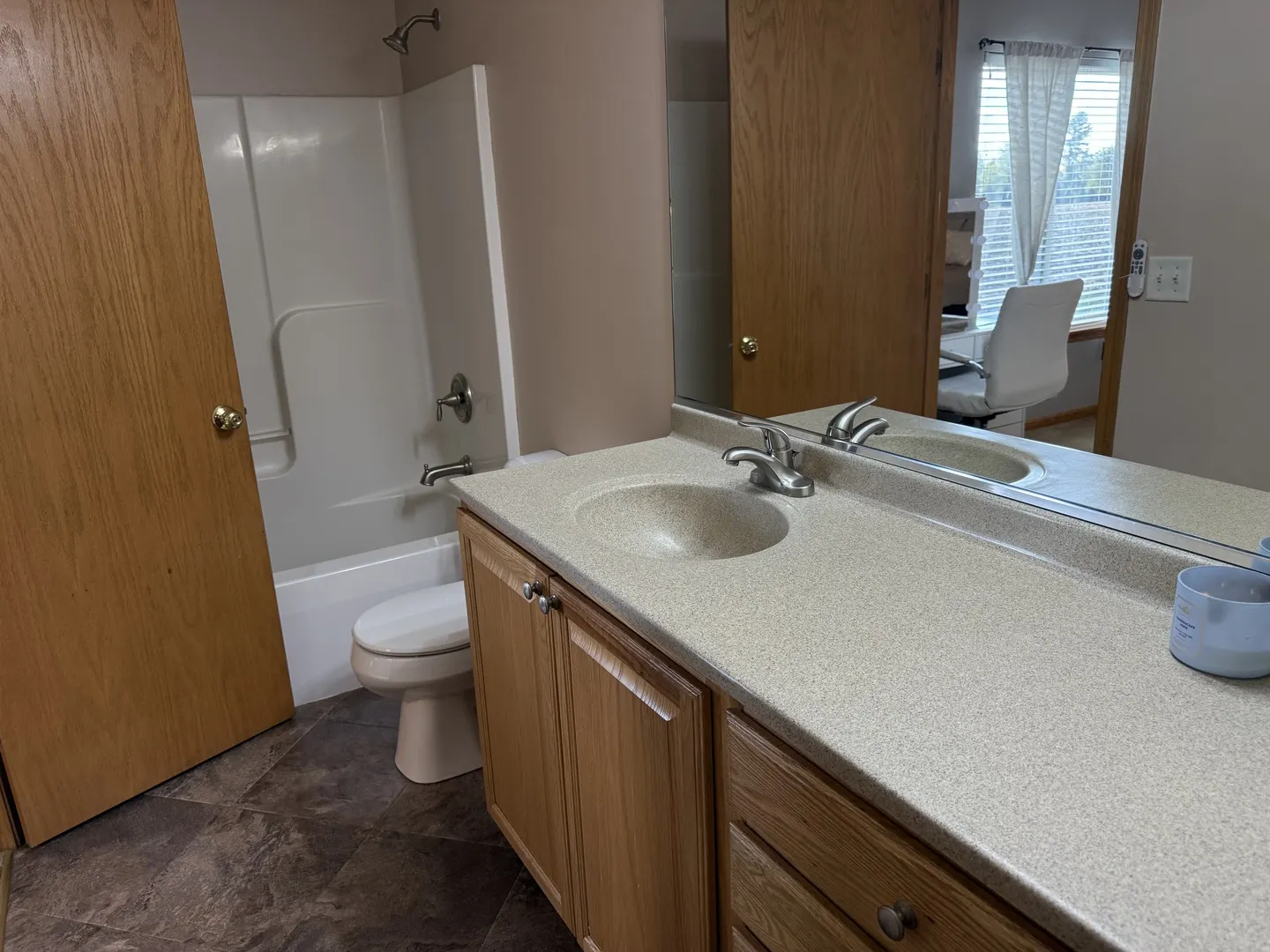 729 River Edge Circle IL