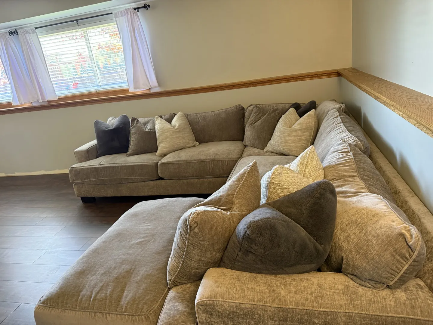 729 River Edge Circle IL