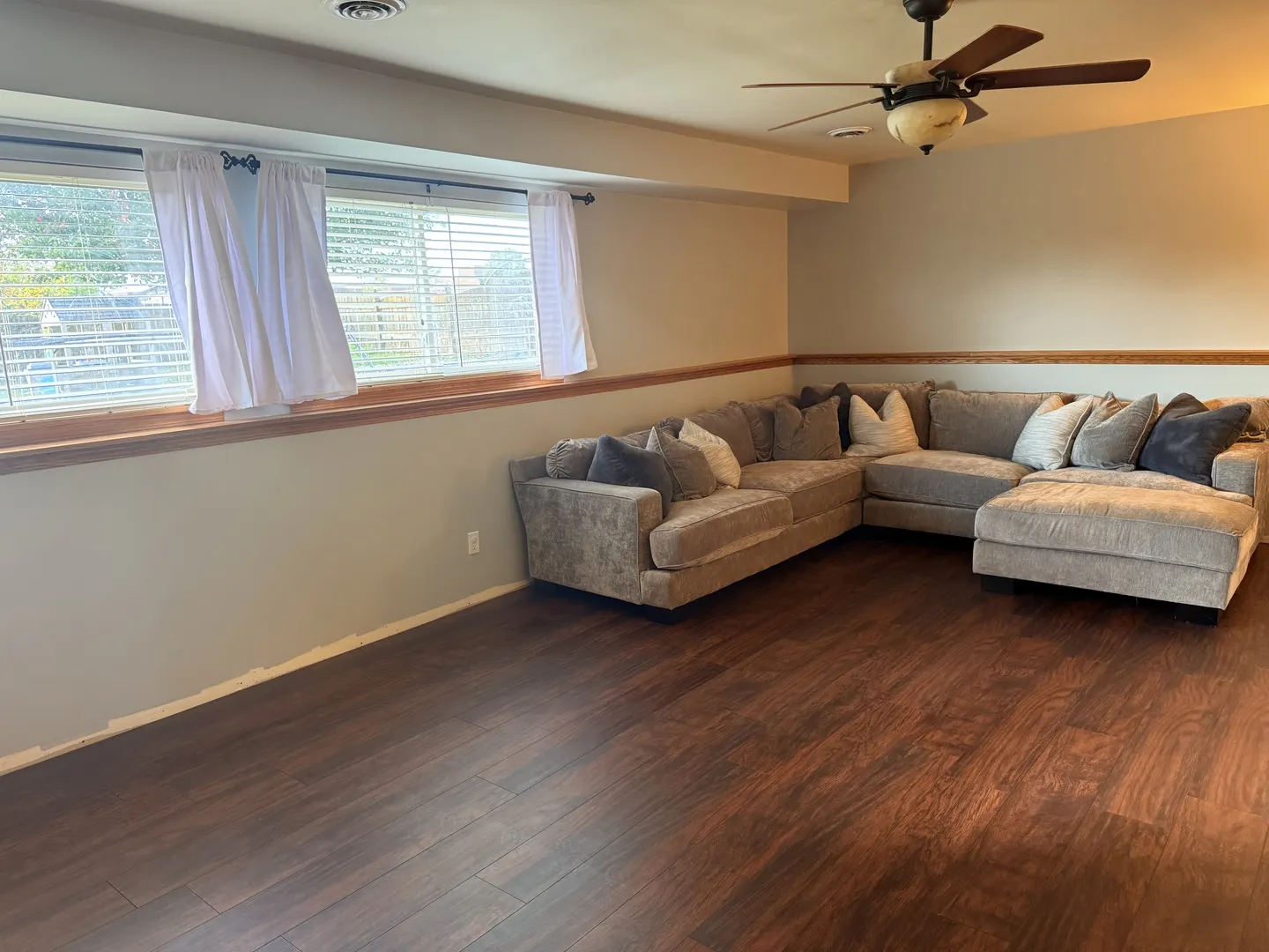 729 River Edge Circle IL