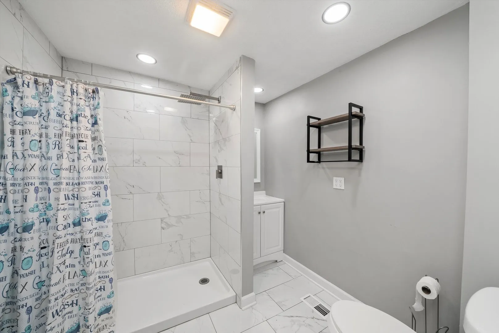 572 Middle Avenue IL