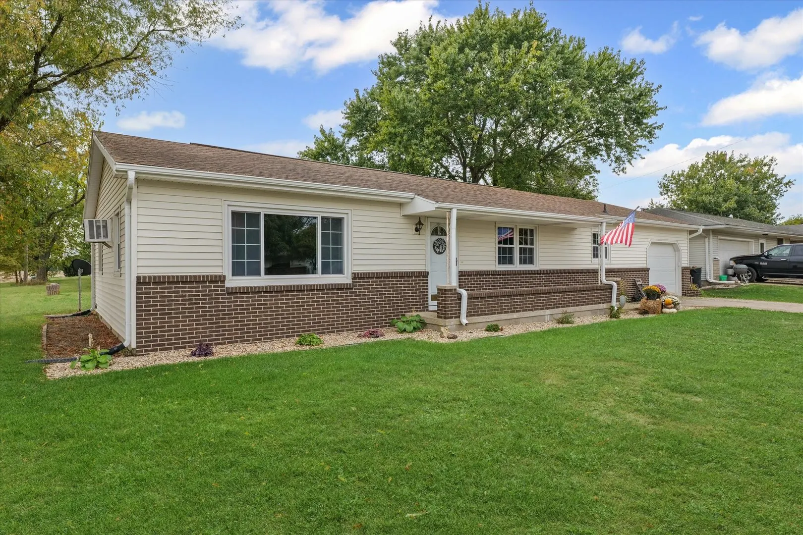 407 E Church Street IL
