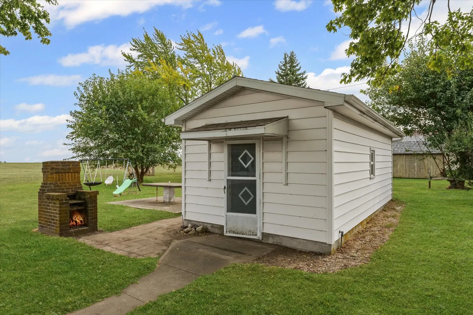 407 E Church Street IL