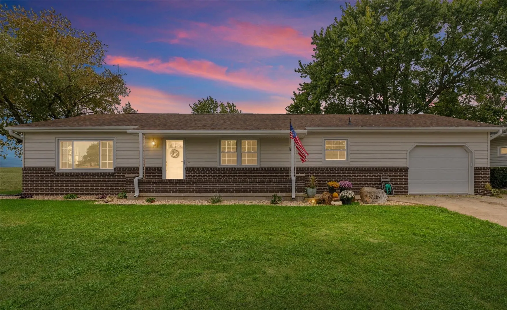 407 E Church Street IL