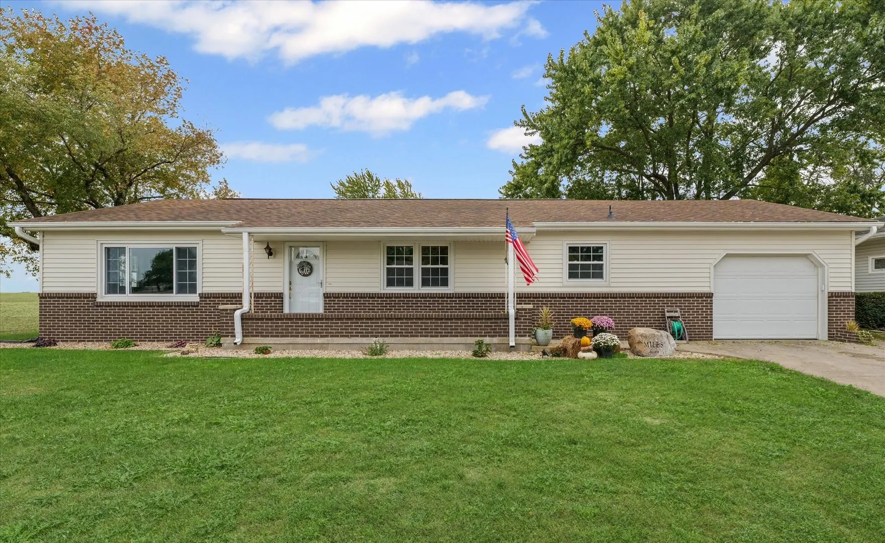 407 E Church Street IL