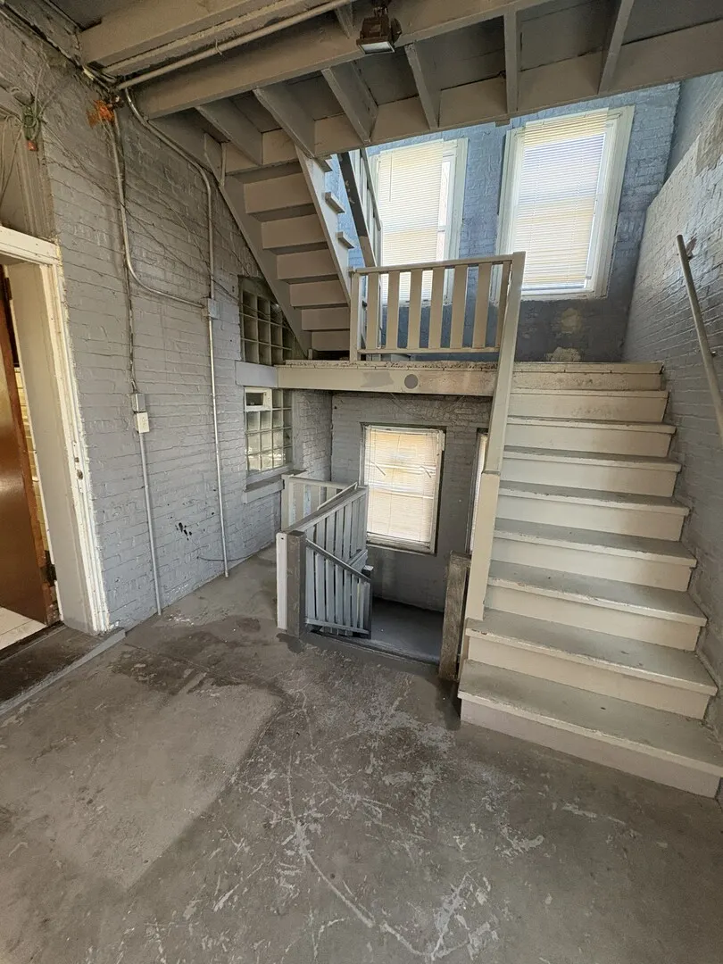 391 E Kensington Avenue IL