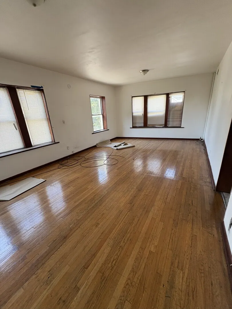 391 E Kensington Avenue IL