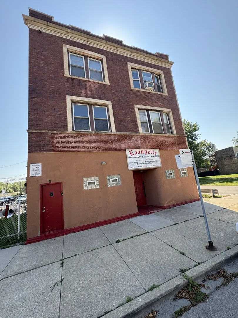 391 E Kensington Avenue IL