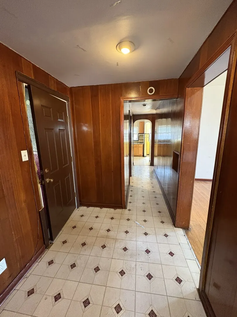 391 E Kensington Avenue IL