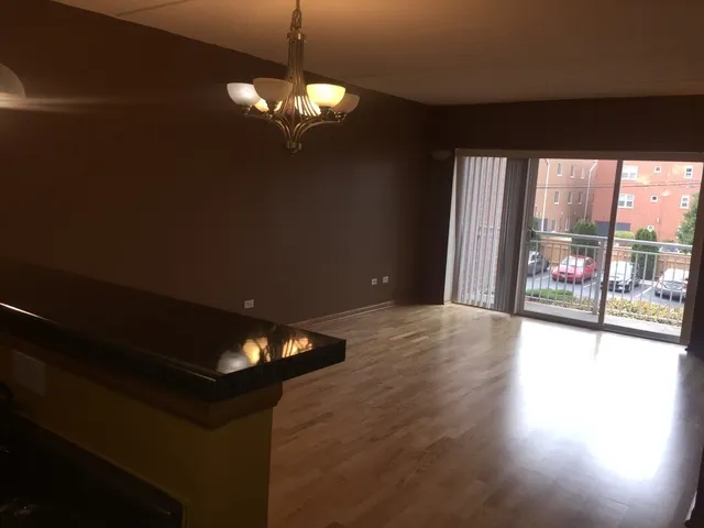 6559 W George Street 202 IL