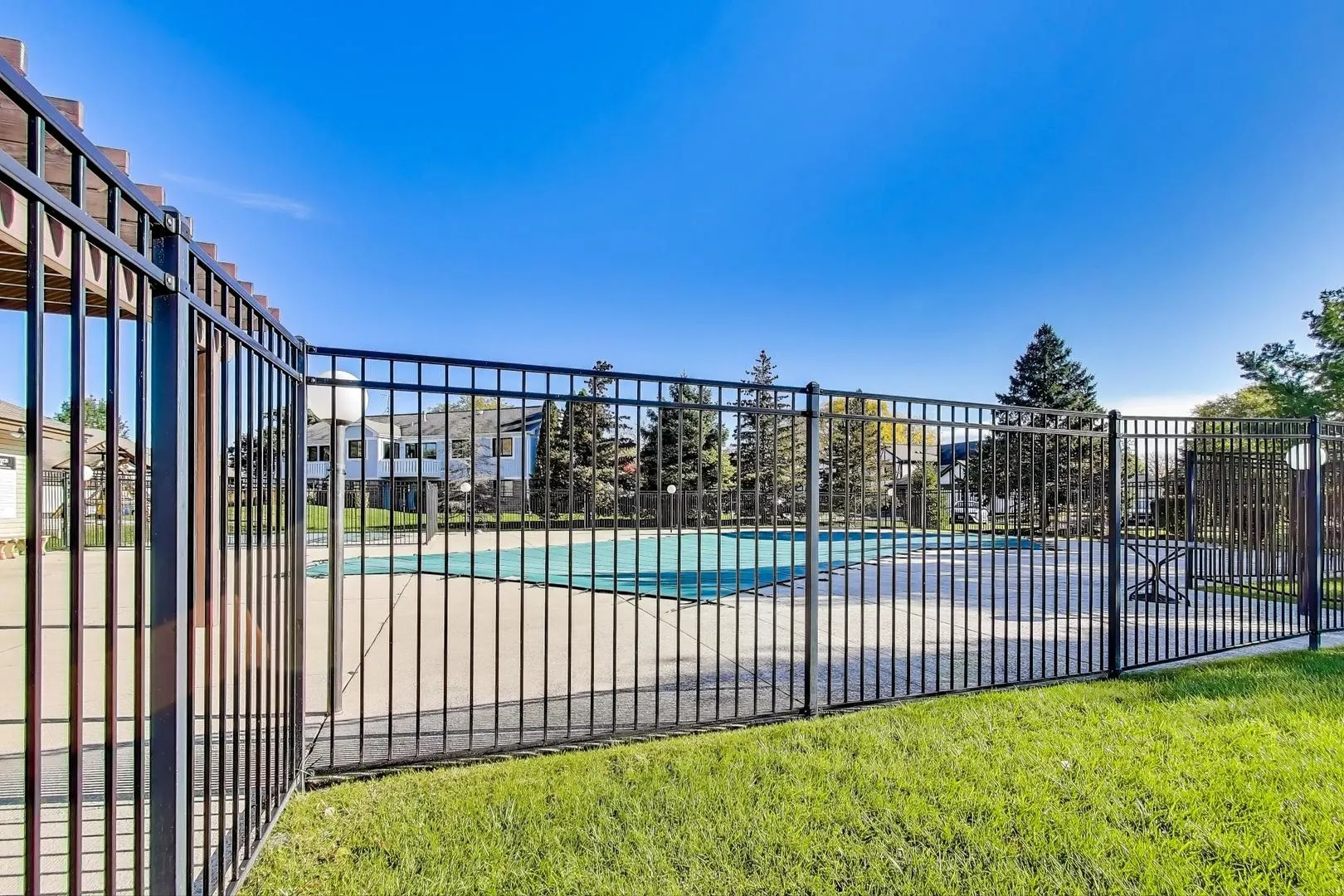 321 Woodbury Court D2 IL