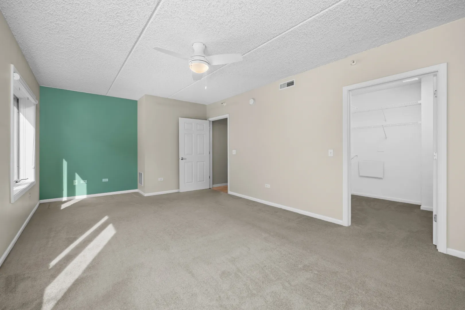 20 S MAIN Street 301 IL
