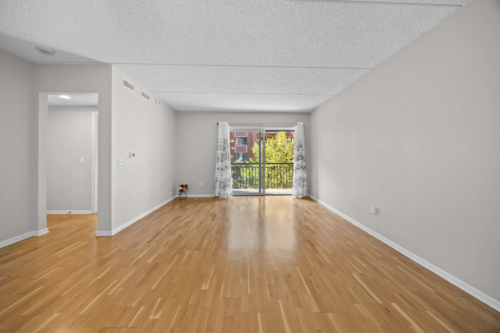 20 S MAIN Street 301 IL