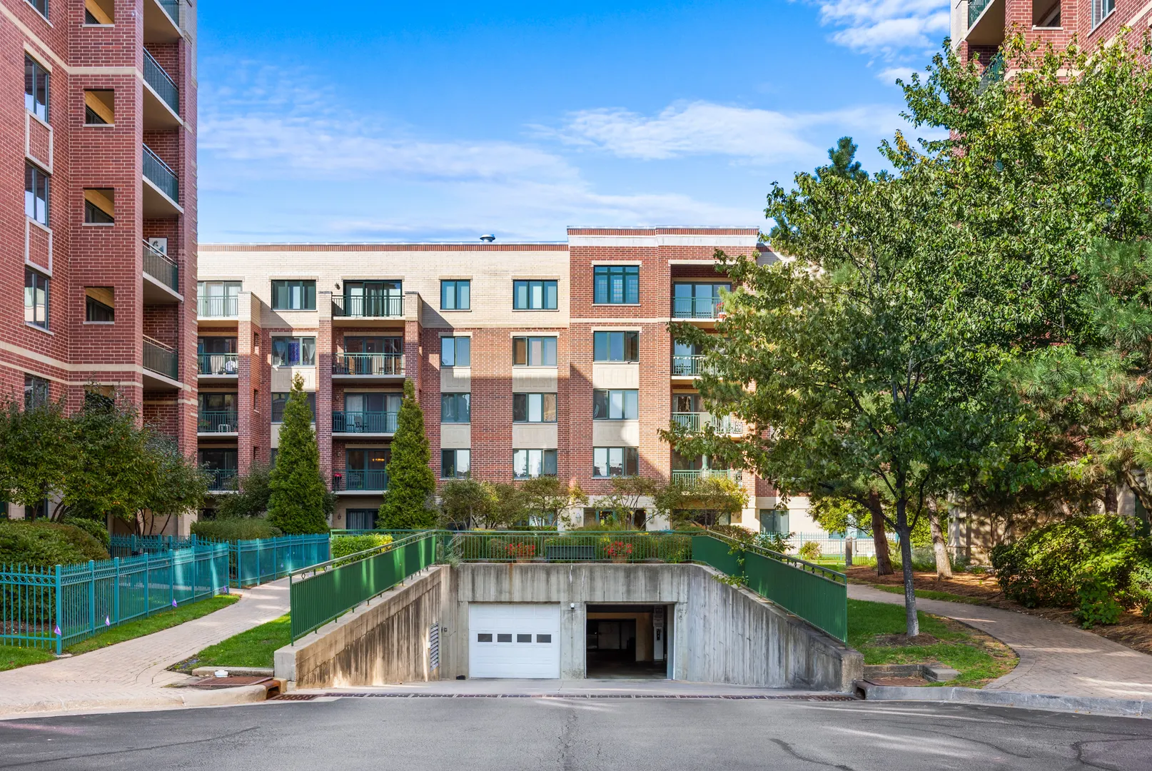 20 S MAIN Street 301 IL
