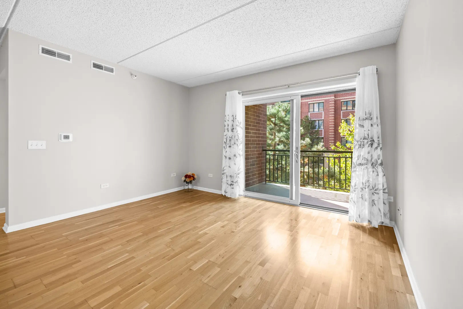 20 S MAIN Street 301 IL