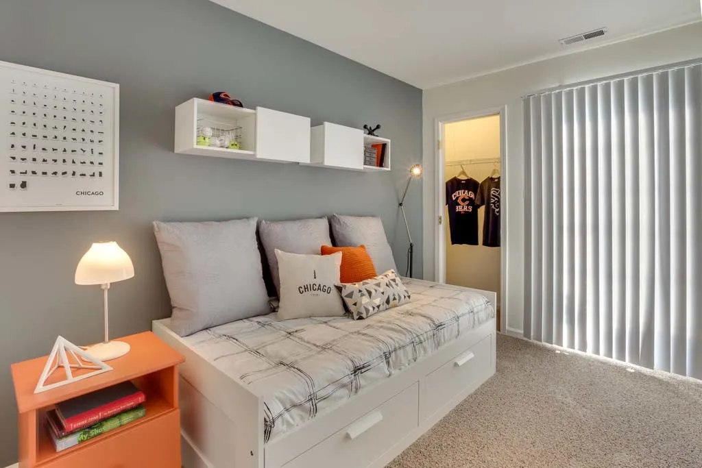 108 MacArthur Drive 4822 IL