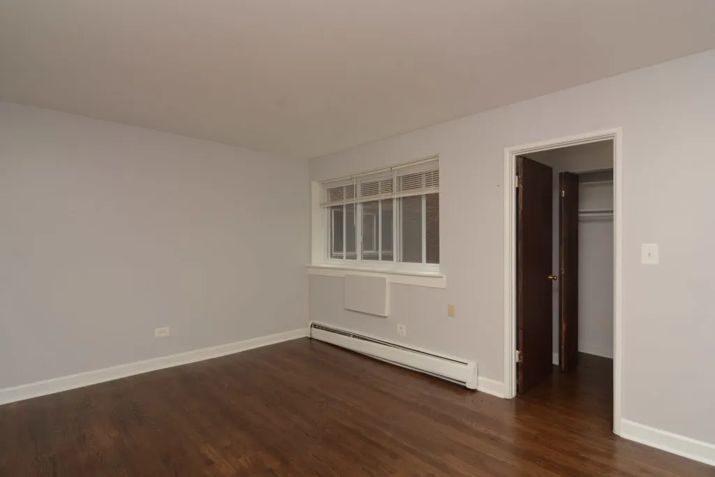 1040 W HOLLYWOOD Avenue 320 IL