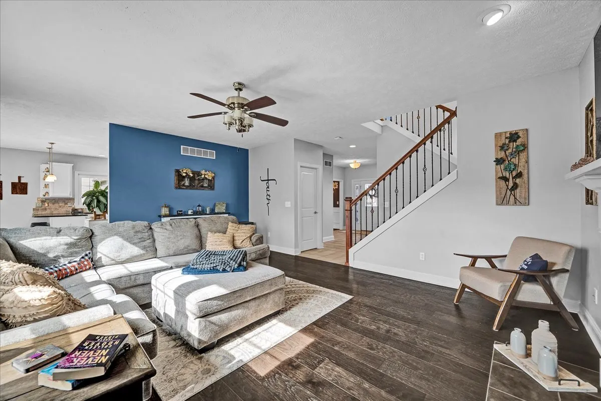 1001 Mugho Court IL