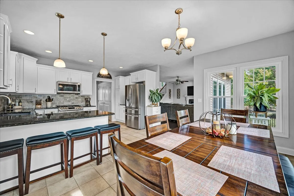 1001 Mugho Court IL